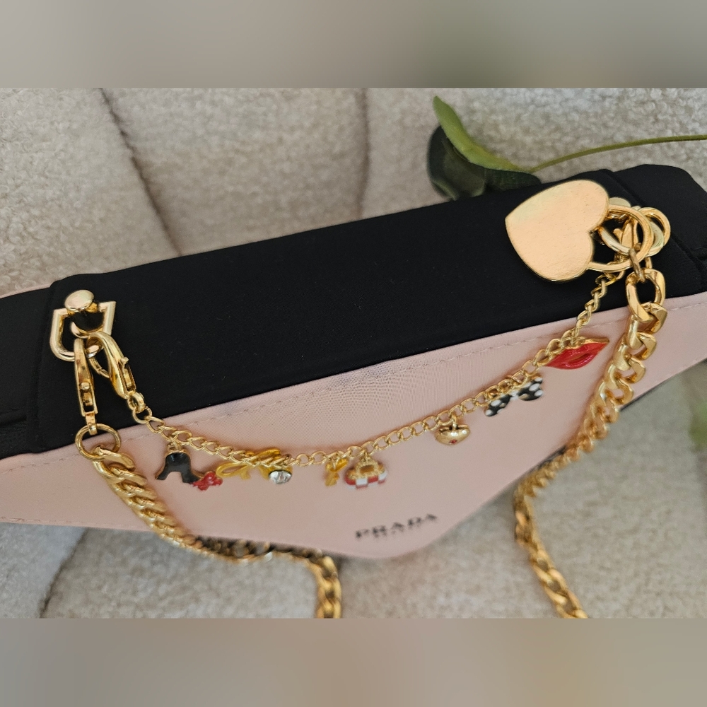 Prada Beauty Triangular Pouch. - Picture 7 of 12